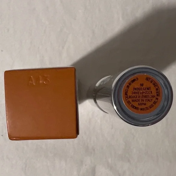 💋NIB💋 MAC ✨Indulgent✨ Locked Kiss 24-Hour Lipstick BRAND NEW - Picture 9 of 9